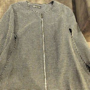 BLACK AND WHITE DOT PONCHO WITH SILVER FRONT ZIPPE
